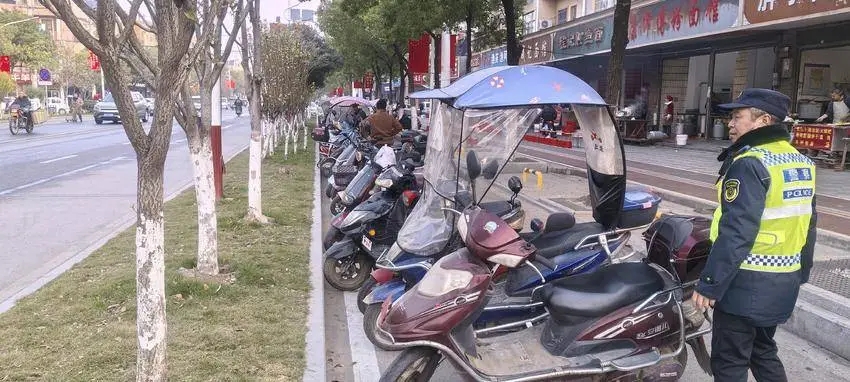 铁腕治乱象 畅通惠民生——仙桃毛嘴镇交通秩序专项...